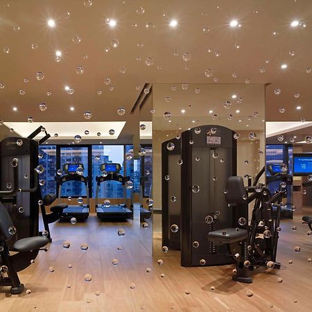 Grand Hyatt Taipei Hotel Екстериор снимка The gym at The Landmark, Hong Kong