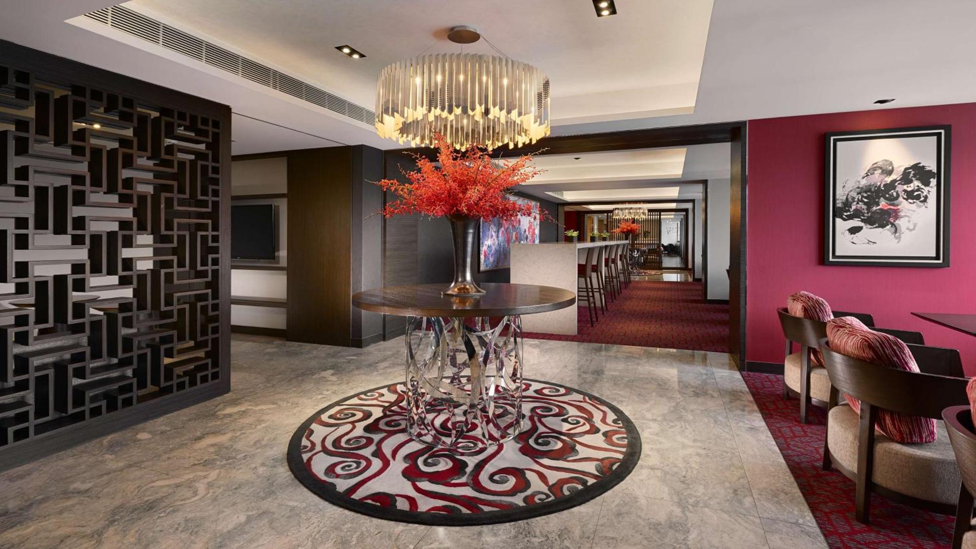 Grand Hyatt Taipei Hotel Екстериор снимка The interior of the club lounge